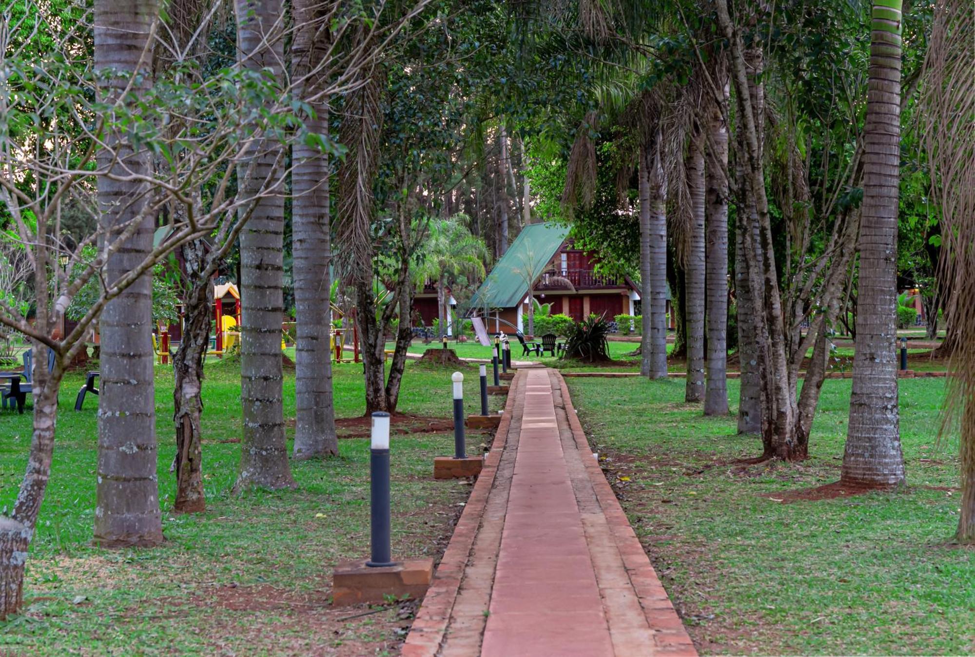 Cabañas El Refugio del Mensu Puerto Iguazú Exterior foto
