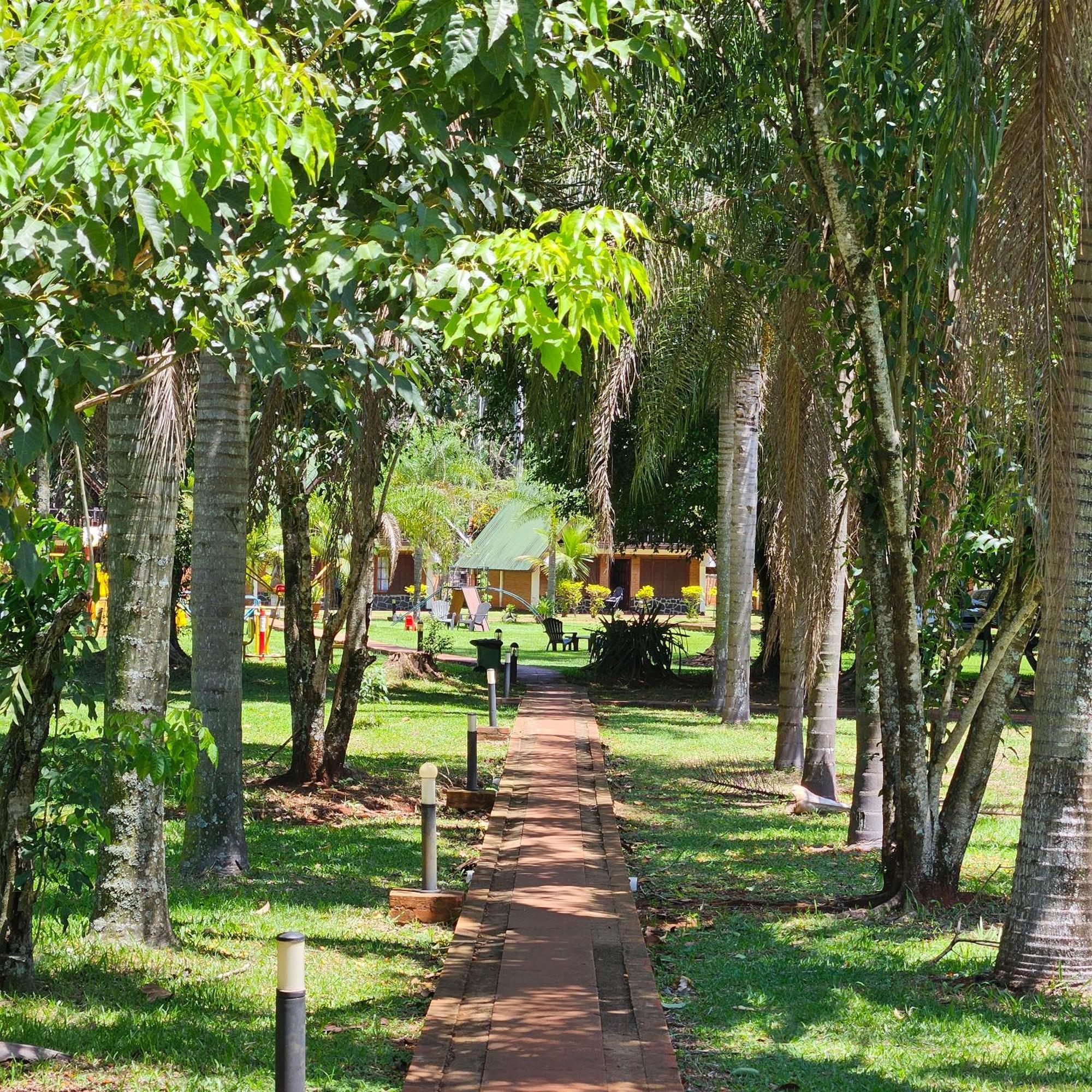 Cabañas El Refugio del Mensu Puerto Iguazú Exterior foto