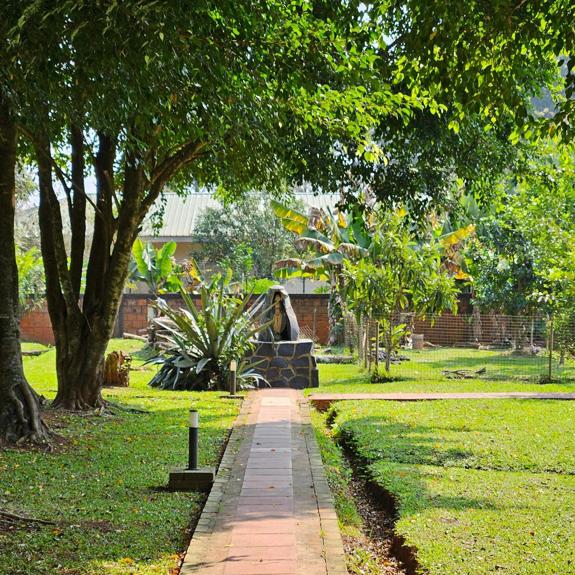 Cabañas El Refugio del Mensu Puerto Iguazú Exterior foto