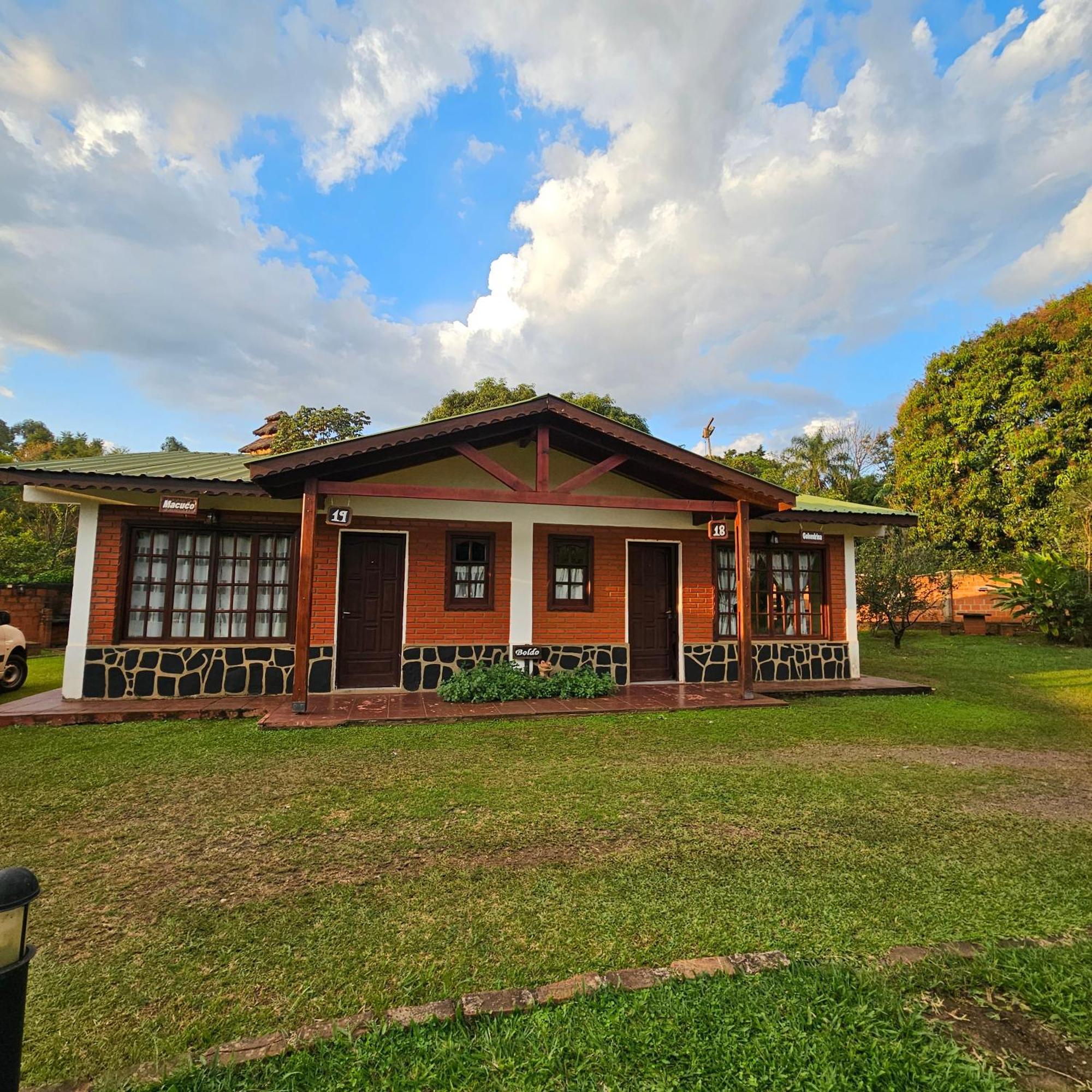 Cabañas El Refugio del Mensu Puerto Iguazú Exterior foto