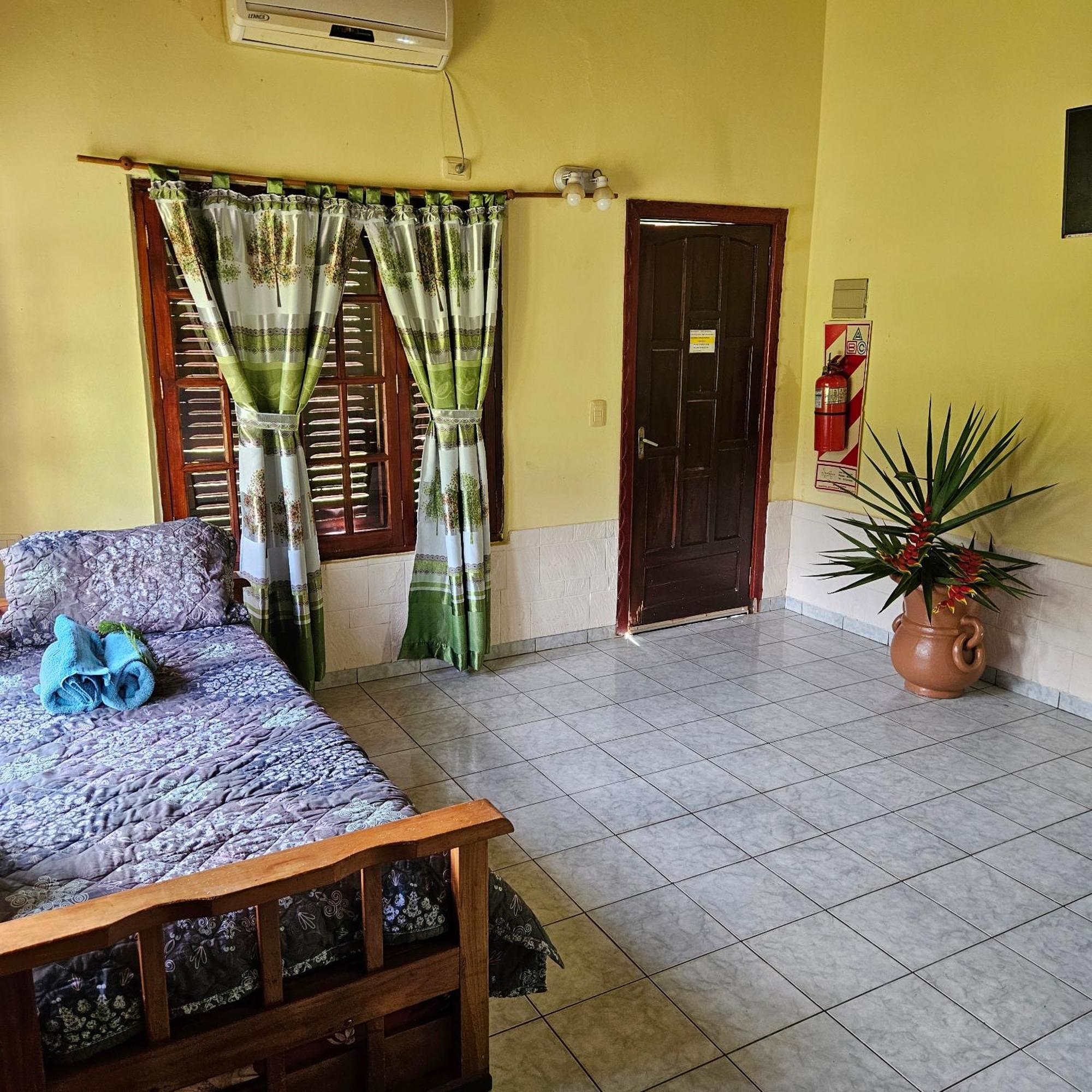 Cabañas El Refugio del Mensu Puerto Iguazú Exterior foto