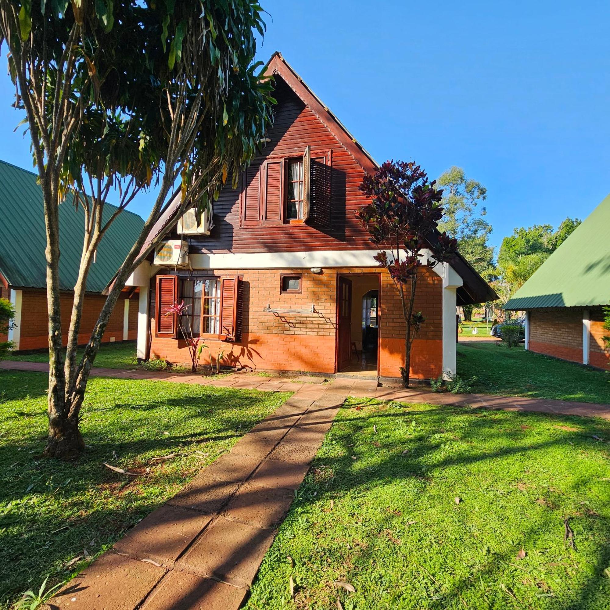 Cabañas El Refugio del Mensu Puerto Iguazú Exterior foto