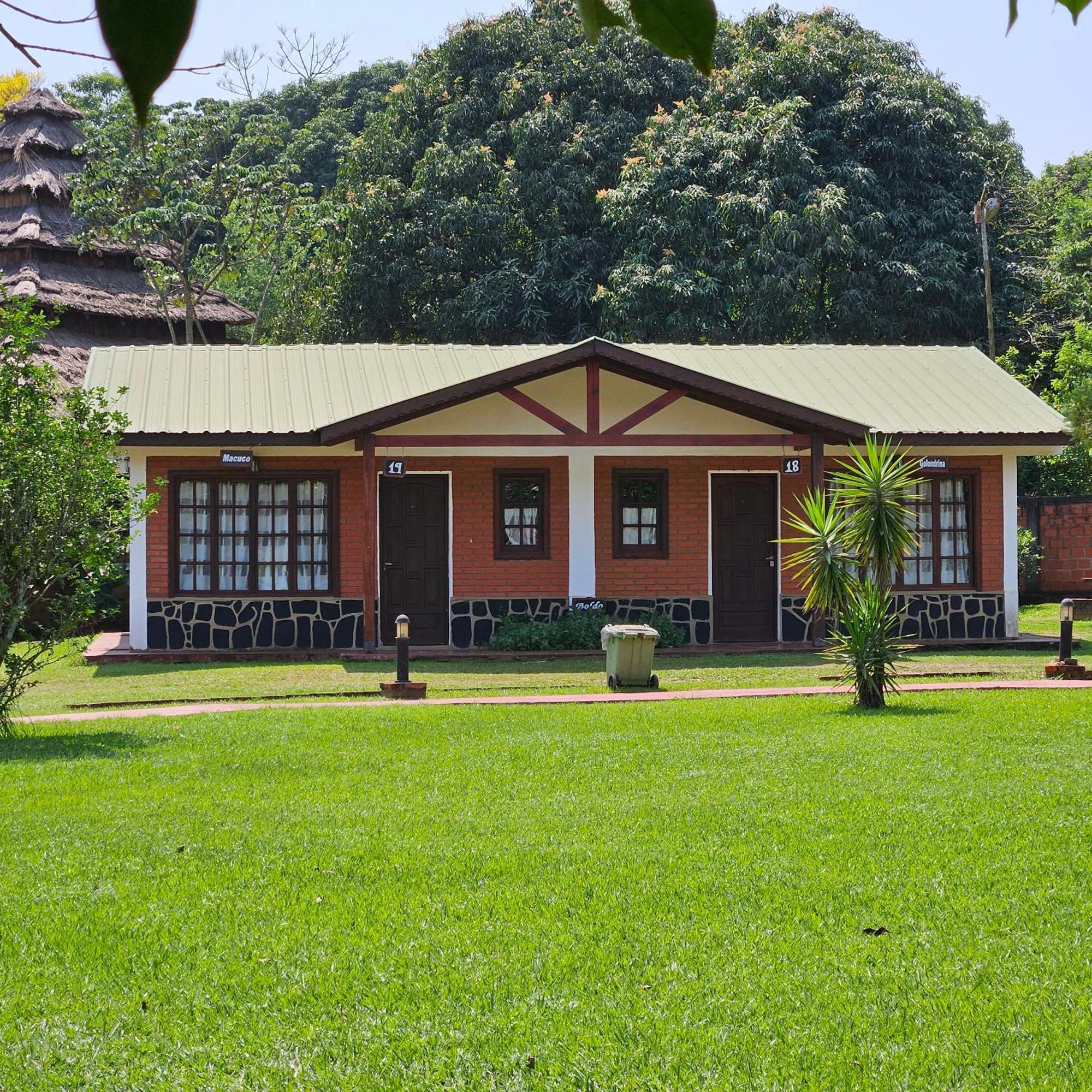 Cabañas El Refugio del Mensu Puerto Iguazú Exterior foto